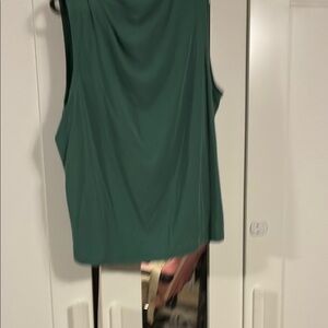 Babaton Green Sleeveless Women's Top